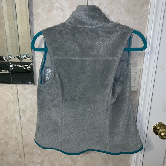 XS women’s Patagonia vest - Picture 2 of 3